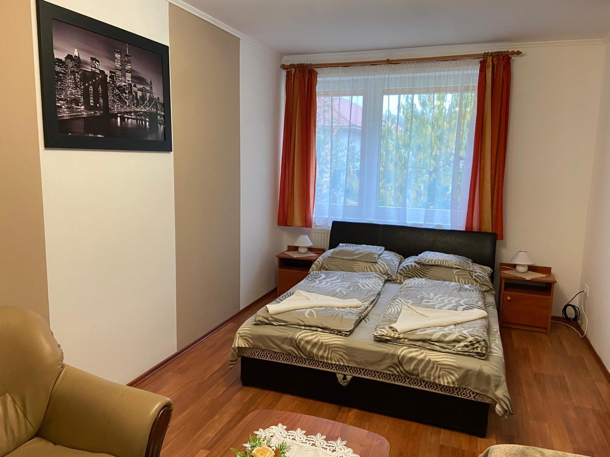 Vadrozsa Vendeghaz-Apartman Демьен Экстерьер фото