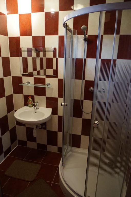 Vadrozsa Vendeghaz-Apartman Демьен Экстерьер фото
